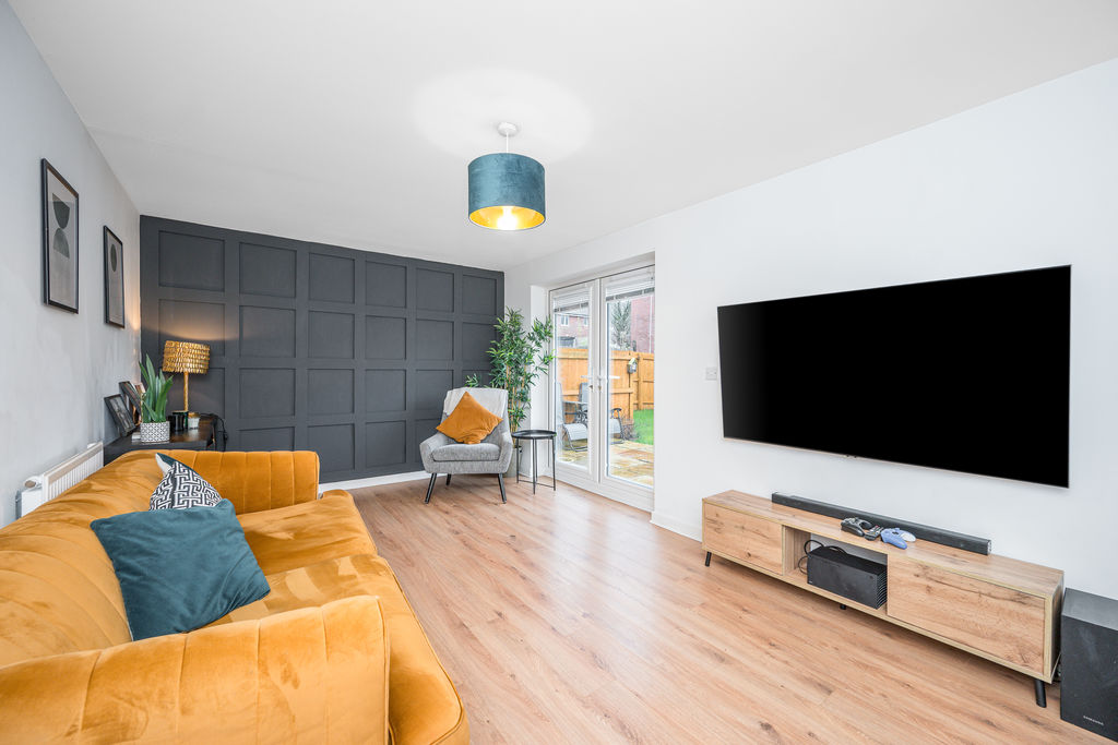 Sitting Room- click for photo gallery